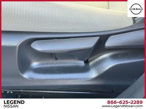 Used 2023 Toyota Corolla Cross L image 17