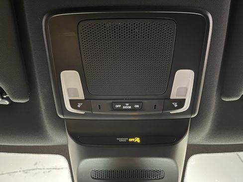 Used 2024 Honda HR-V Sport image 9