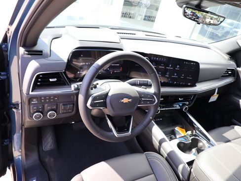 New 2026 Chevrolet Suburban Premier AWD/4WD image 26