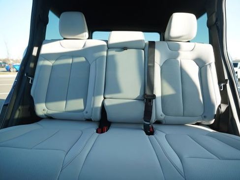 New 2026 Jeep Cherokee Limited image 32