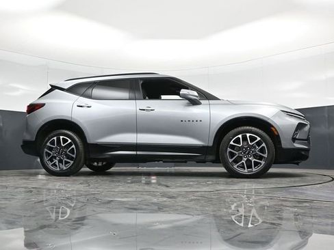Used 2025 Chevrolet Blazer RS AWD/4WD image 65