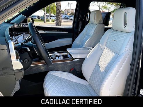 Used 2025 Cadillac Escalade Sport Platinum w/ LPO, ONYX Package AWD/4WD image 10