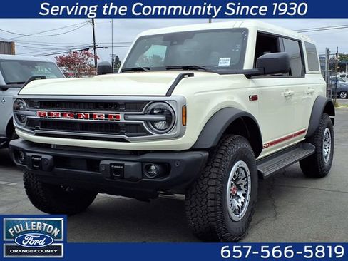 New 2026 Ford Bronco Outer Banks w/ Sasquatch Package AWD/4WD image 1