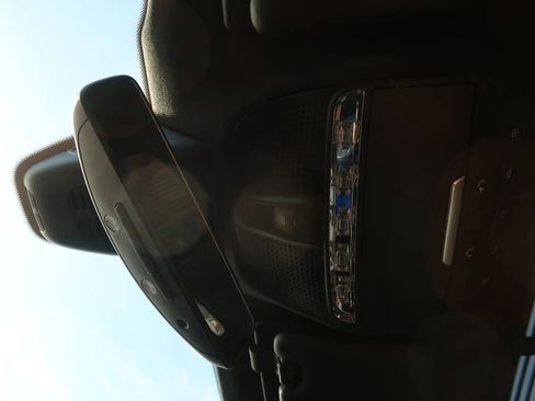 Used 2017 Mercedes-Benz E 300 image 40