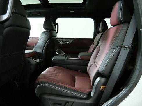 New 2026 INFINITI QX80 Autograph AWD/4WD image 16