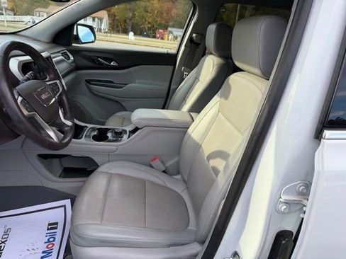 Certified 2023 GMC Acadia SLT image 18