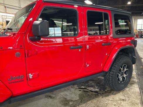 Used 2019 Jeep Wrangler Unlimited Rubicon AWD/4WD image 31