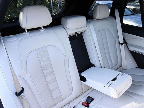 Used 2020 BMW X5 sDrive40i w/ Convenience Package RWD image 22