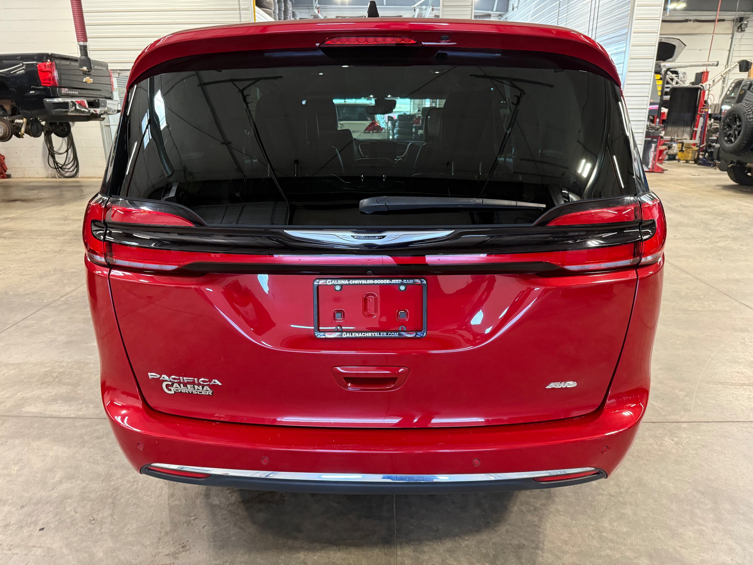 Certified 2024 Chrysler Pacifica Touring-L AWD/4WD image 20