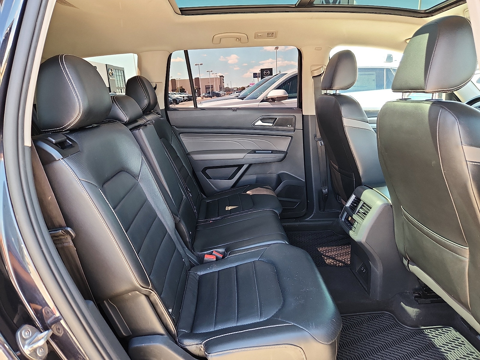 Used 2021 Volkswagen Atlas SEL Premium w/ MDO Package (Bench Seat) AWD/4WD image 13
