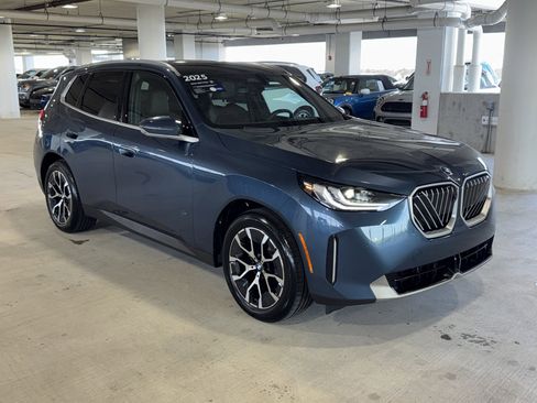 Certified 2025 BMW X3 xDrive30i w/ Premium Package image 2