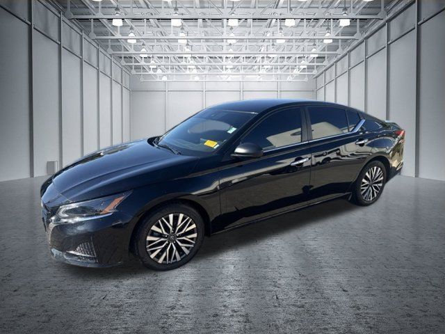 Used 2025 Nissan Altima 2.5 SV FWD image 4