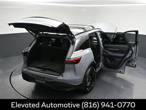 Certified 2026 INFINITI QX60 Sport w/ Dark Cargo Package AWD/4WD image 37