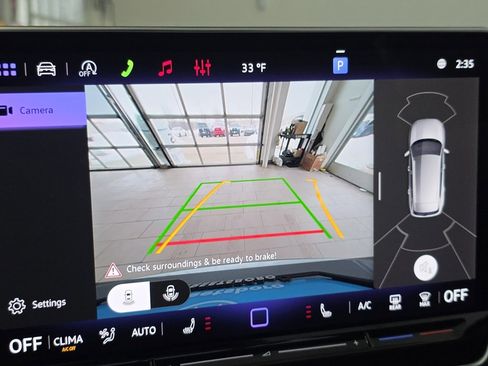 New 2026 Volkswagen Tiguan SE image 5