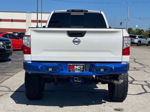 Used 2016 Nissan Titan PRO-4X w/ Pro-4x Convenience Package image 5