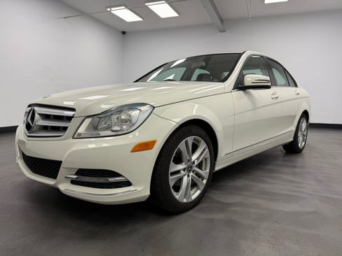 Used 2012 Mercedes-Benz C 300 4MATIC Sedan w/ Premium 1 Pkg image 4