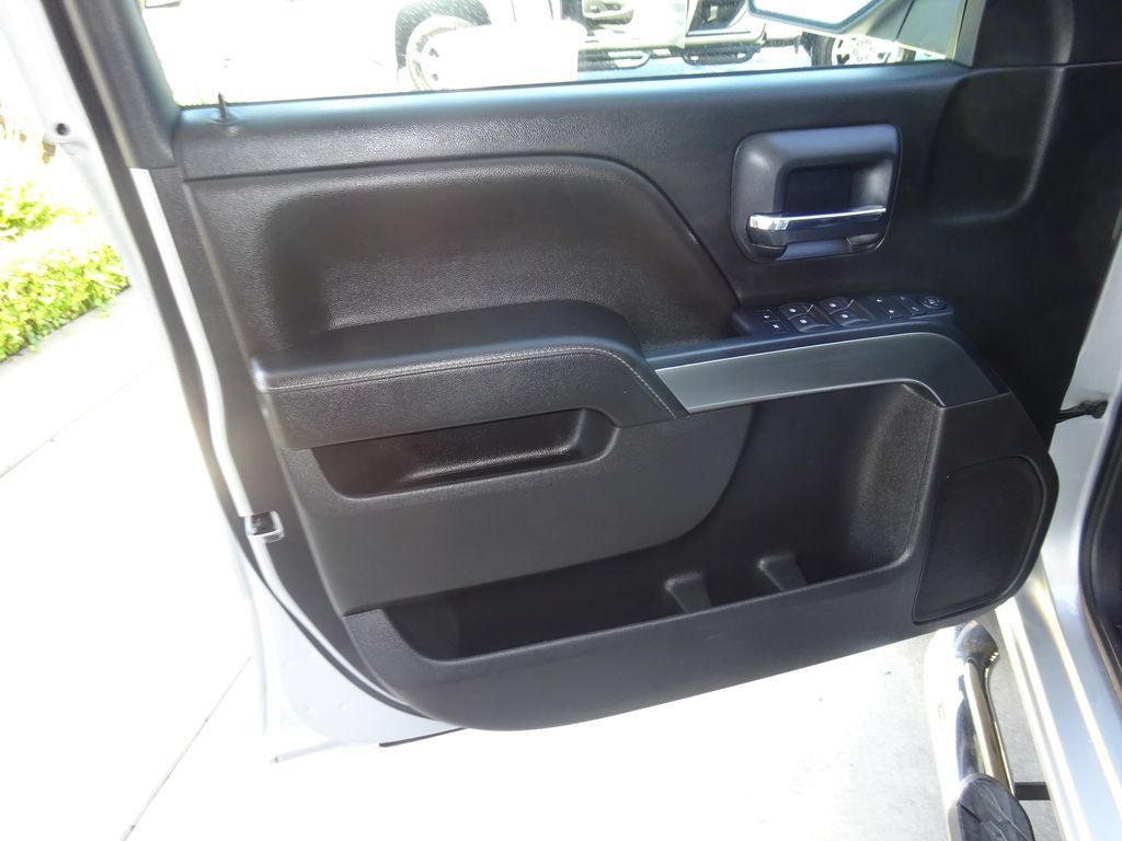 Used 2018 Chevrolet Silverado 1500 LT w/ All Star Edition RWD image 25