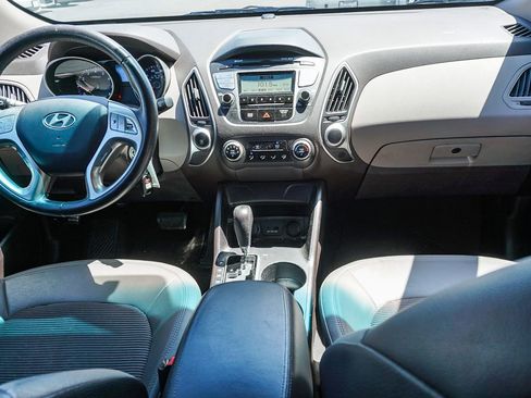 Used 2012 Hyundai Tucson GLS image 15