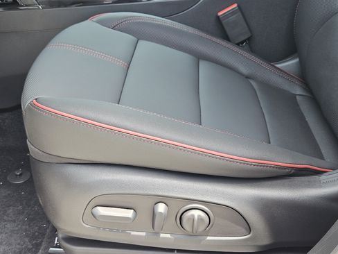 New 2026 Chevrolet TrailBlazer RS w/ Convenience Package FWD image 17