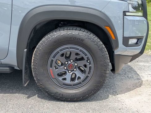 Used 2025 Nissan Frontier Pro-X w/ Pro Convenience Package RWD image 11