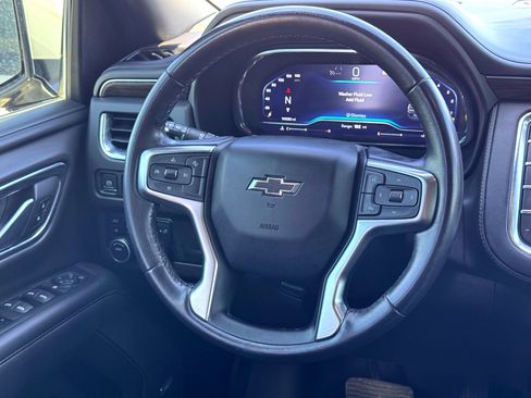 Used 2022 Chevrolet Suburban Z71 image 24