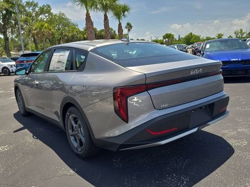 New 2026 Kia K4 FWD image 6