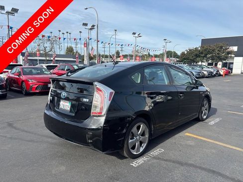 Used 2013 Toyota Prius Persona Series FWD image 3