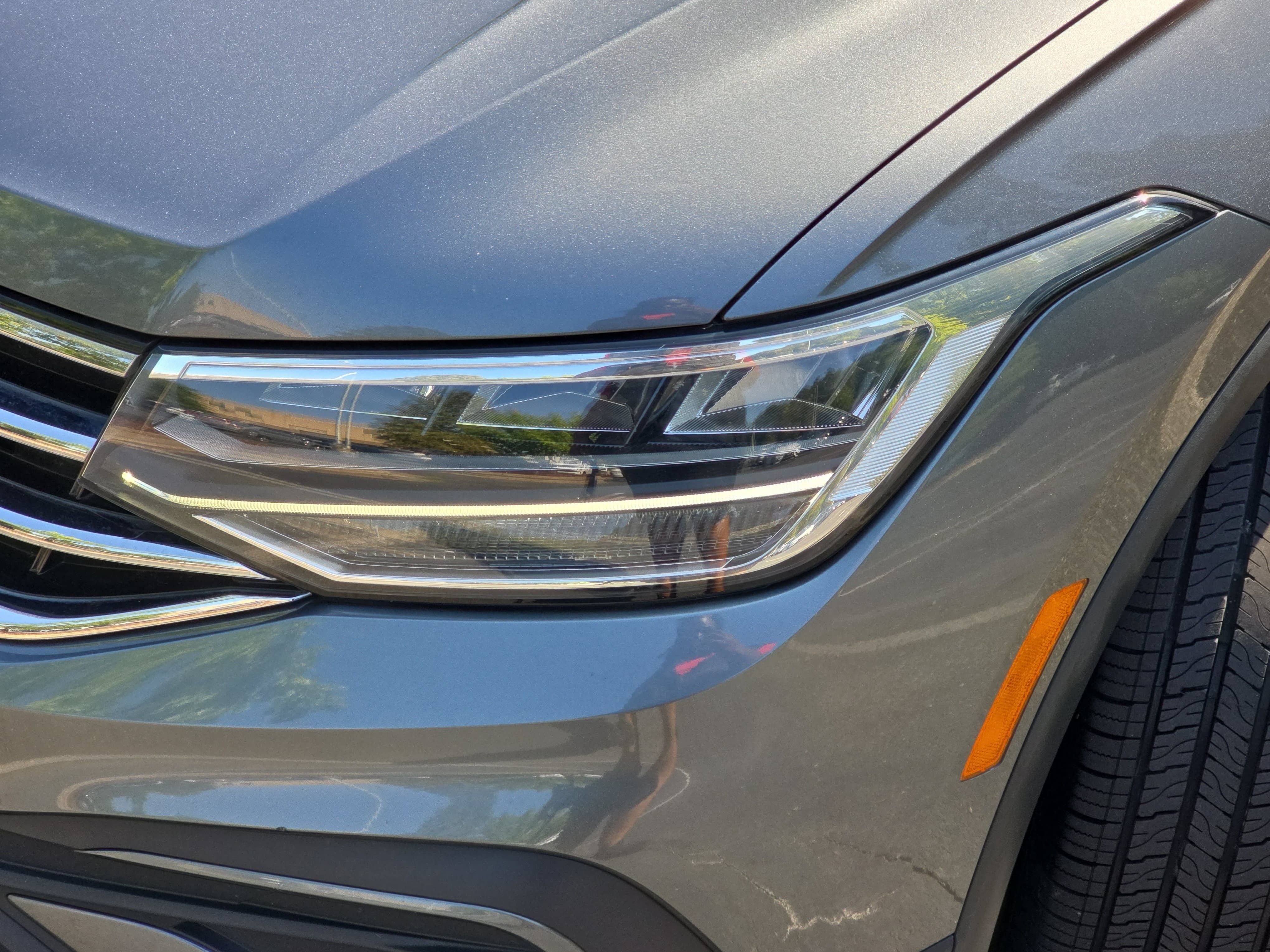 Certified 2024 Volkswagen Tiguan SE FWD image 33