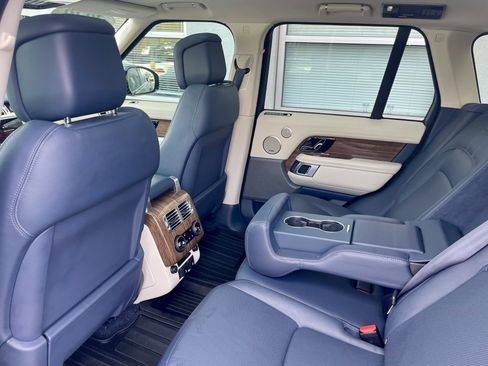 Used 2020 Land Rover Range Rover HSE image 30