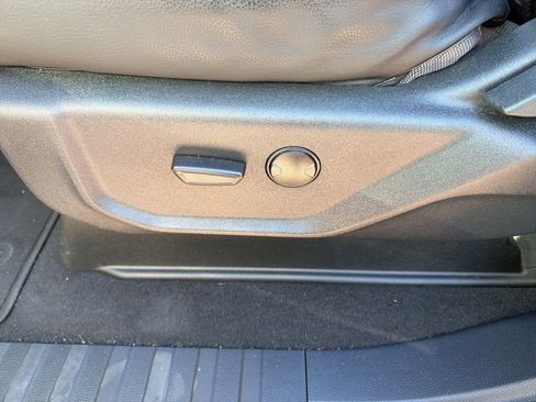 Used 2022 Ford F250 XLT w/ XLT Premium Package image 4