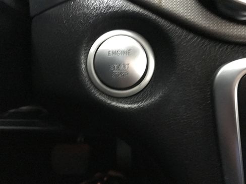 Used 2018 Mercedes-Benz GLA 250 4MATIC image 8