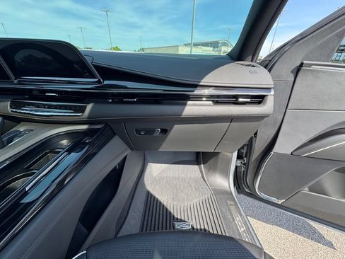 Certified 2024 Cadillac Escalade Sport w/ LPO, ONYX Package AWD/4WD image 29