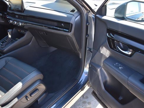 Used 2025 Honda CR-V Sport Touring image 17