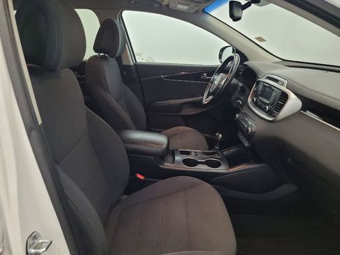 Used 2016 Kia Sorento AWD w/ LX Convenience Package image 21