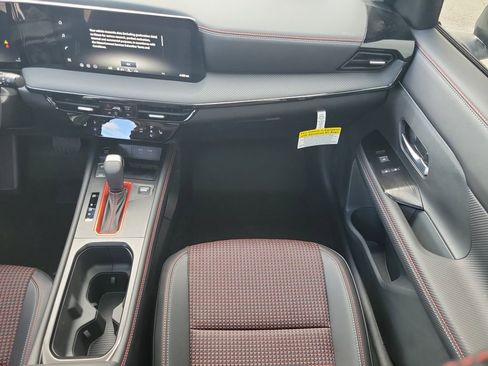 New 2026 Nissan Kicks SR image 21