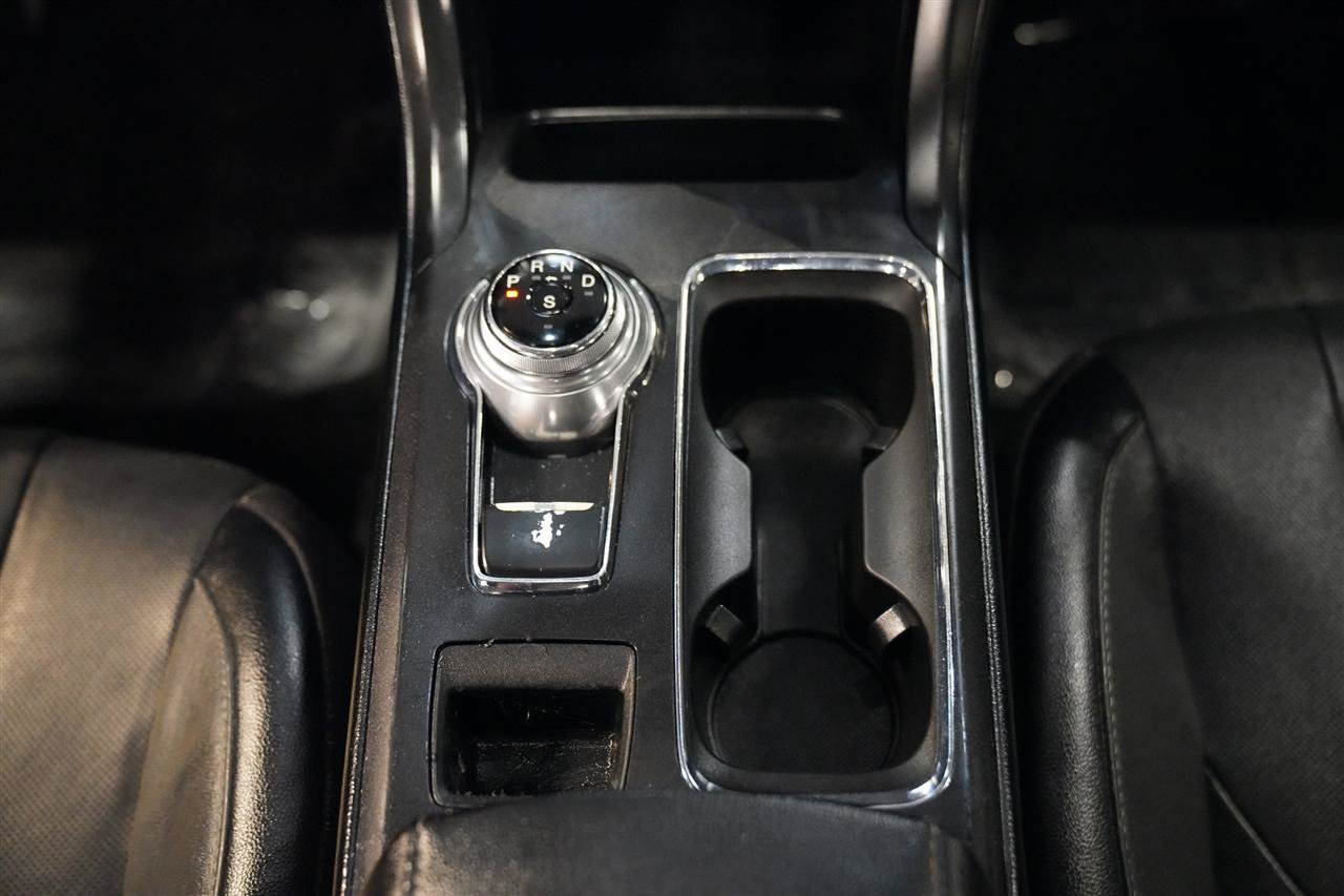 Used 2020 Ford Fusion Titanium AWD/4WD image 32