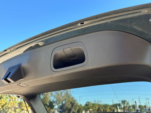 Used 2025 Chevrolet Trax LT image 25