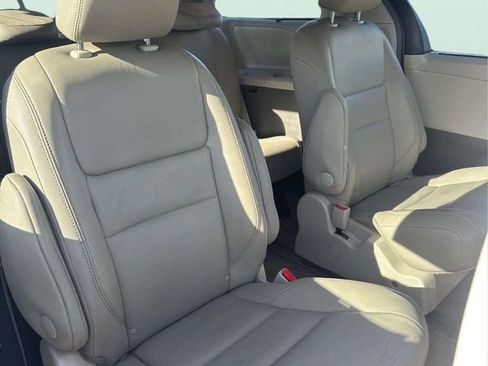 Used 2017 Toyota Sienna XLE w/ Protection Package AWD/4WD image 12