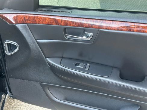 Used 2006 Cadillac DTS FWD image 22