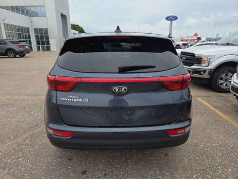 Used 2019 Kia Sportage LX FWD image 4