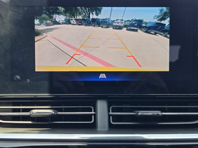 Used 2025 Chevrolet Trax RS w/ Sunroof Package FWD image 11