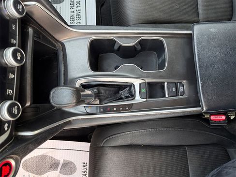 Used 2018 Honda Accord LX image 21