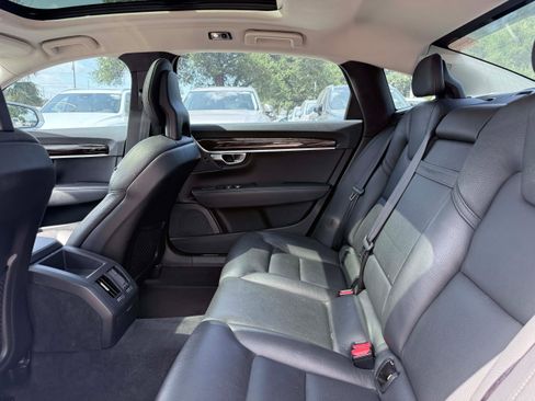 Used 2018 Volvo S90 T5 Momentum w/ Convenience Package FWD image 13