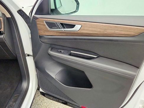 Used 2024 Volkswagen Atlas SEL Premium R-Line image 27