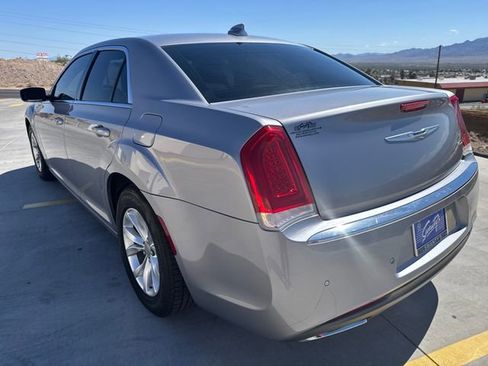 Used 2015 Chrysler 300 Limited w/ Driver Convenience Group RWD image 3