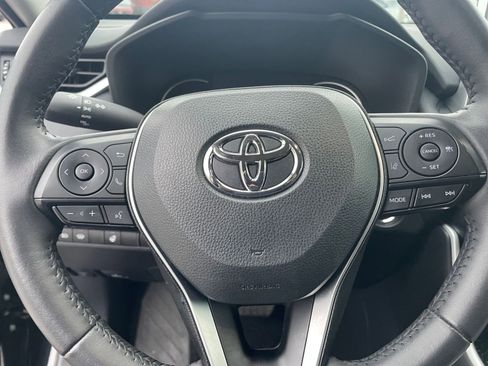 Used 2025 Toyota RAV4 XLE image 28