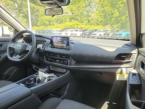 New 2026 Nissan Rogue SV image 26
