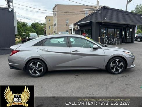 Used 2021 Hyundai Elantra Limited FWD image 8