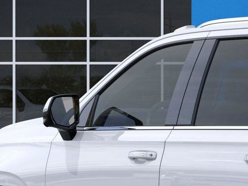 New 2026 Chevrolet Suburban LT w/ Comfort Package image 30