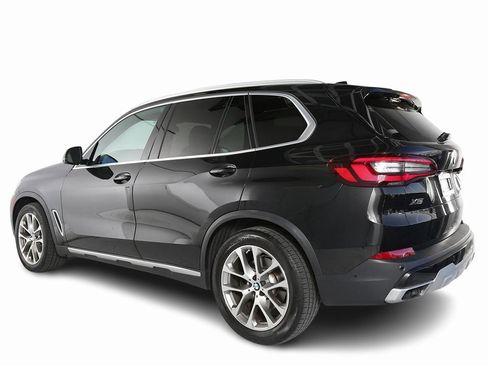 Used 2022 BMW X5 xDrive40i w/ Parking Assistance Package image 7